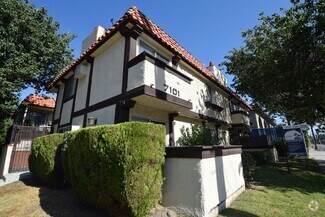 Building Photo - 7101 Haskell Ave