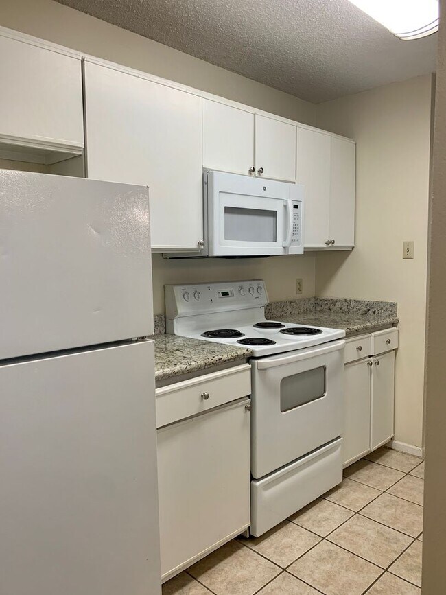 Foto del edificio - 1 bedroom on LSU bus route