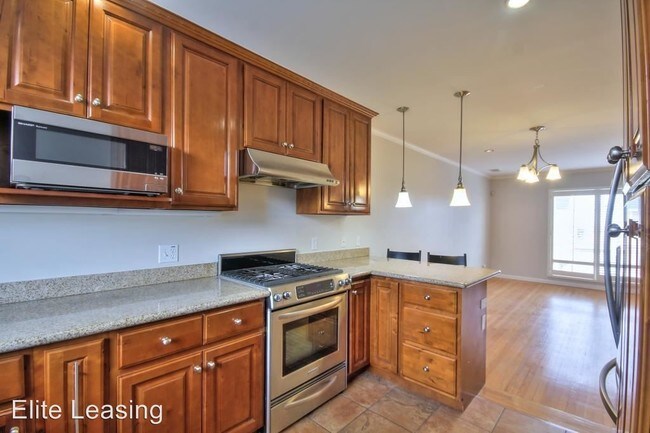 Building Photo - 1162 Goettingen St