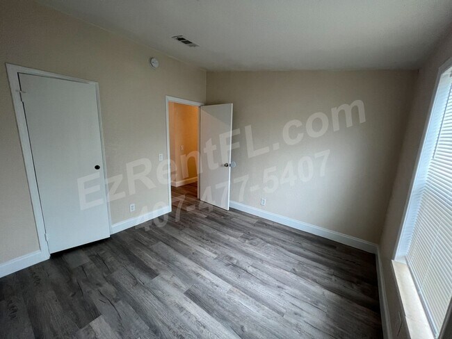 Foto del edificio - Newly renovated 4-bedroom, 2-bathroom home...