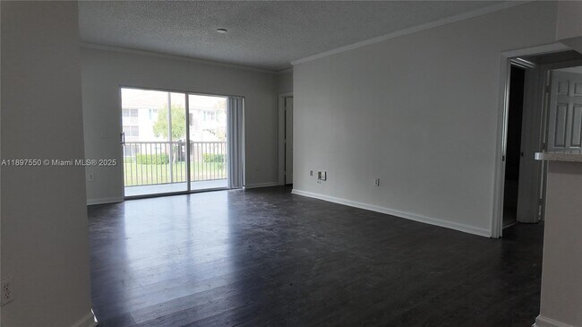 Foto del edificio - 11625 W Atlantic Blvd