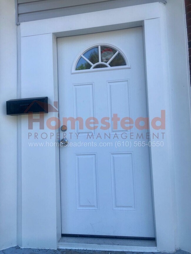 Foto del edificio - 317 Felton Ave