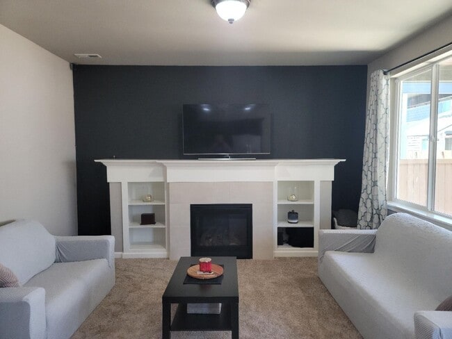 Building Photo - 3 Bedroom Home in Freestone at Bayside