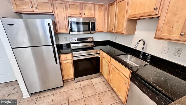 Foto del edificio - 1001 N Randolph St