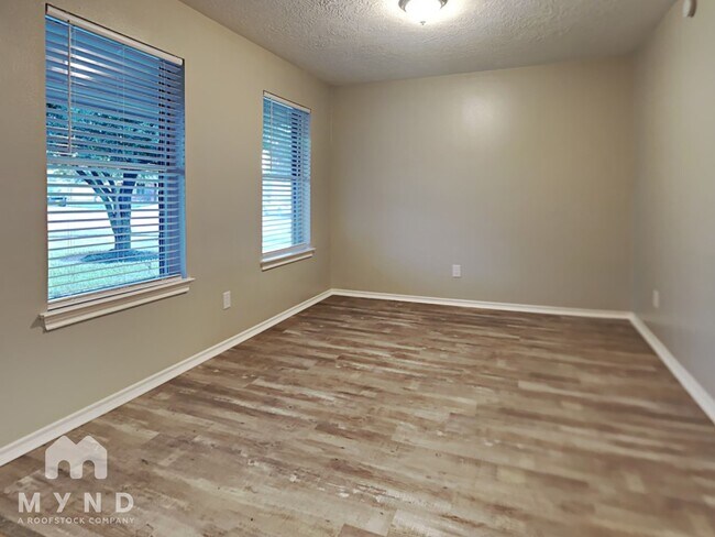 Foto del edificio - 10507 Scenic Cove Ct