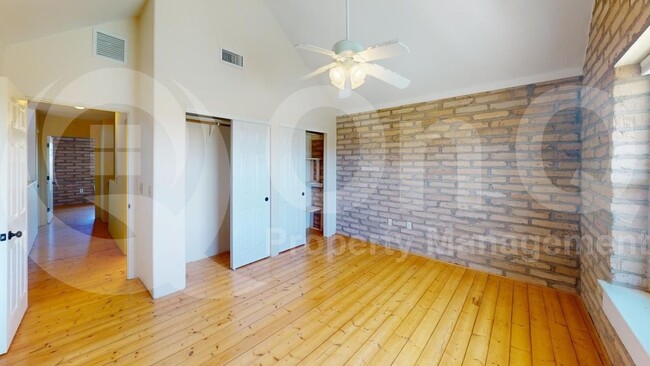 Building Photo - 3055 N Gaia Pl
