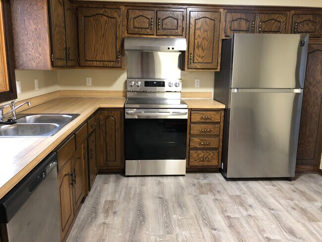 Kitchen - 1272 Norton Ave NE