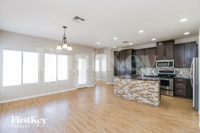 Building Photo - 2762 E Morenci Rd