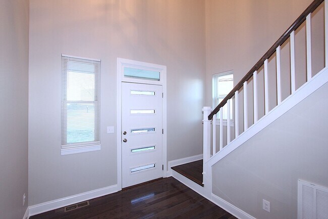 Foto del edificio - Modern Style Home in Downtown Durham!