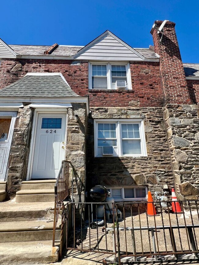 Building Photo - 624 Briarcliff Rd