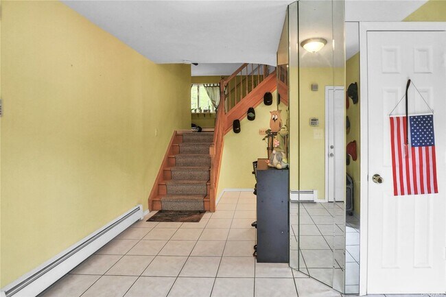 Building Photo - 2 Autumn Dr