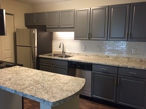 Building Photo - Chelsea Place