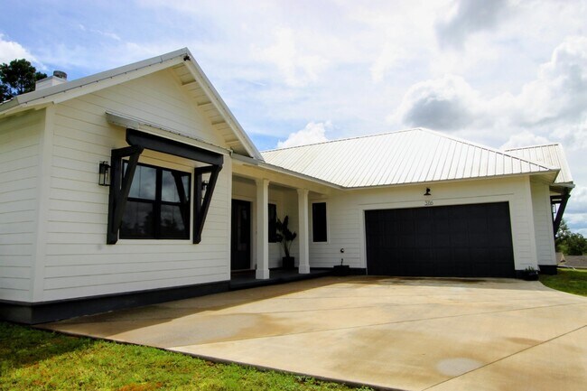 Building Photo - 3116 Pinot Way