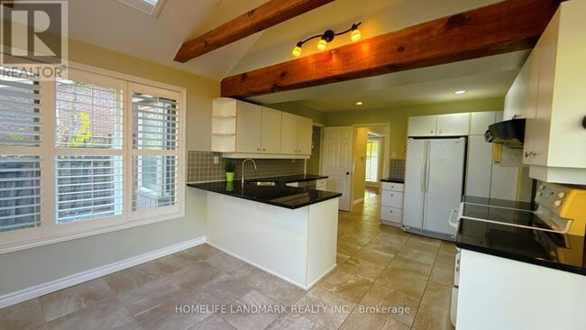 Building Photo - 2251 Constance Dr