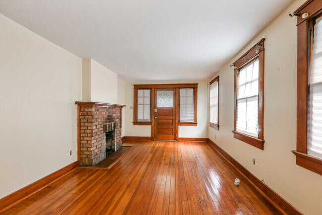 Foto del edificio - 2424 Short St