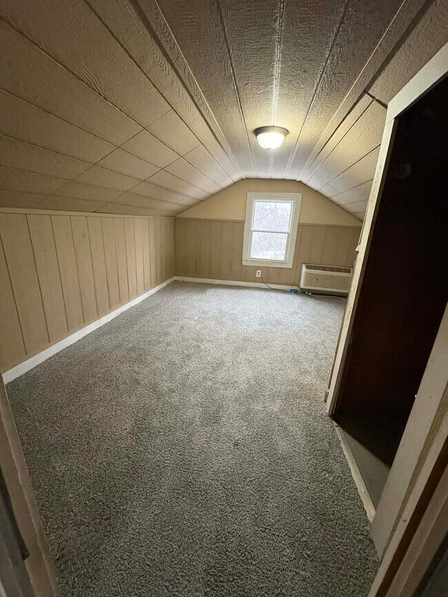 Foto del edificio - Modern & Move-In Ready with Basement