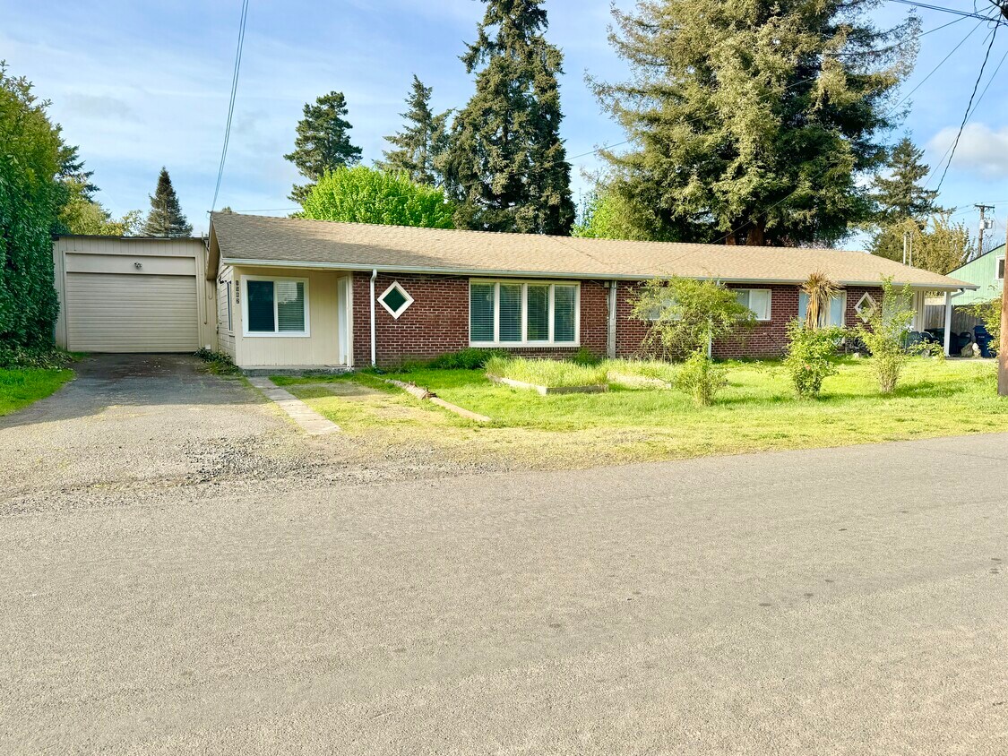 Primary Photo - 1582 Beebe Ln