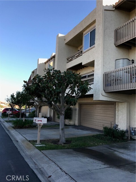Foto del edificio - 54 Hilltop Cir
