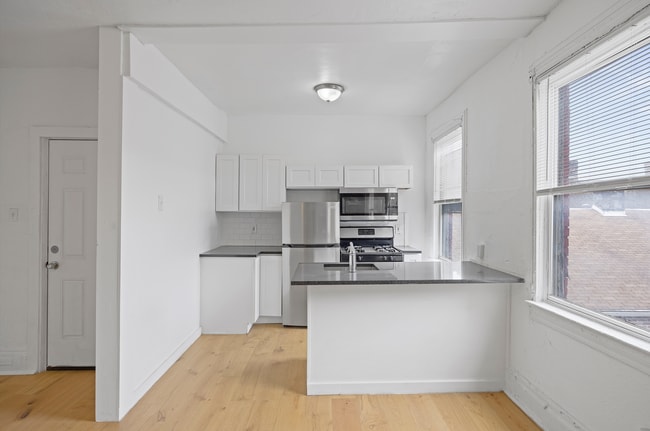 Photo - 2204 E Carson St Apartment