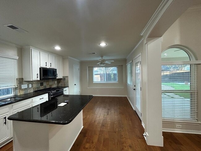 Building Photo - 11907 Canyon Rock Ln