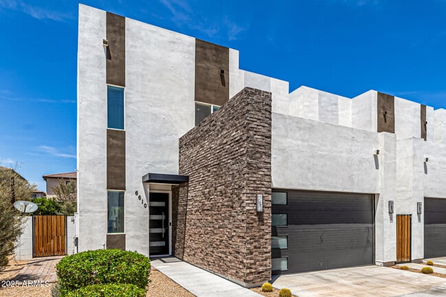 Building Photo - 6610 N 16th St