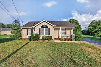 Building Photo - 2109 Dothan Dr