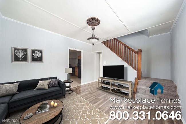 Foto del edificio - 3 br, 1 bath House - 109 Station St