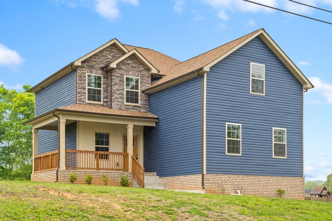 Building Photo - Pet Friendly Four Bedroom!