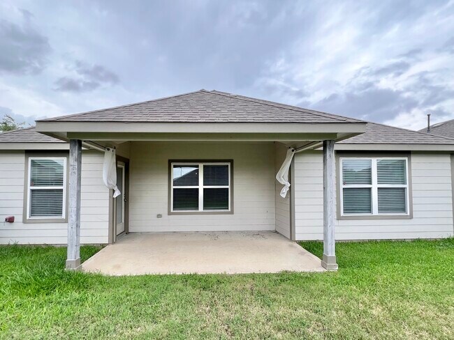 Foto del edificio - 23231 Twilight Oaks Ct