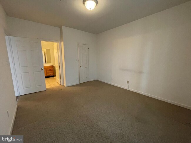Building Photo - 46596 Drysdale Terrace