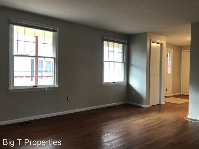 Building Photo - 555 Rockbridge Dr SE