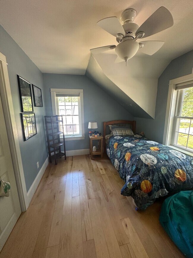 Foto del edificio - COMING SOON! New England Style Farm House ...