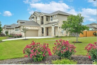 Building Photo - 5310 Scenic Lake Dr