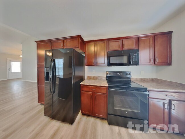 Foto del edificio - 1037 Dwight Eisenhower Way