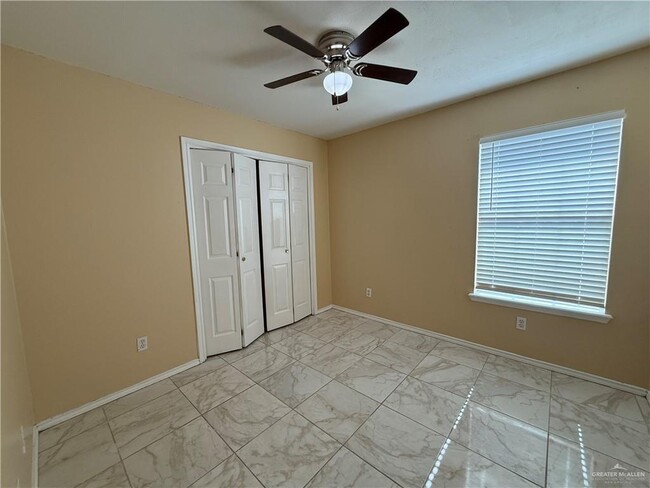 Building Photo - 3016 Nickel Ave