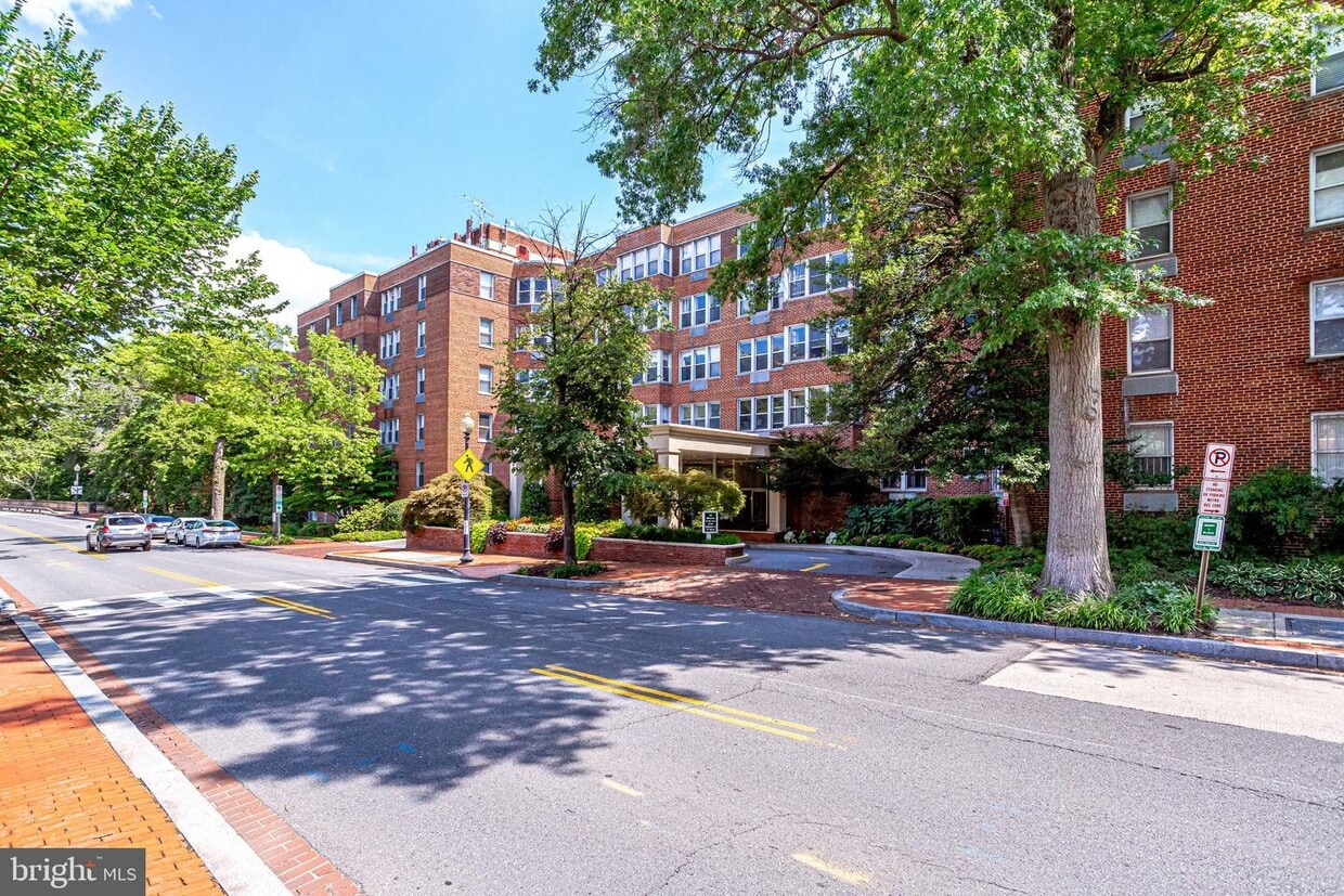 2500 Q St NW Unit 303, Washington, DC 20007 Room for Rent in Washington, DC