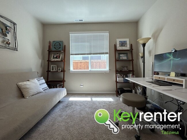 Foto del edificio - Spacious 5-Bed 3-Bath Home in Prime Northe...