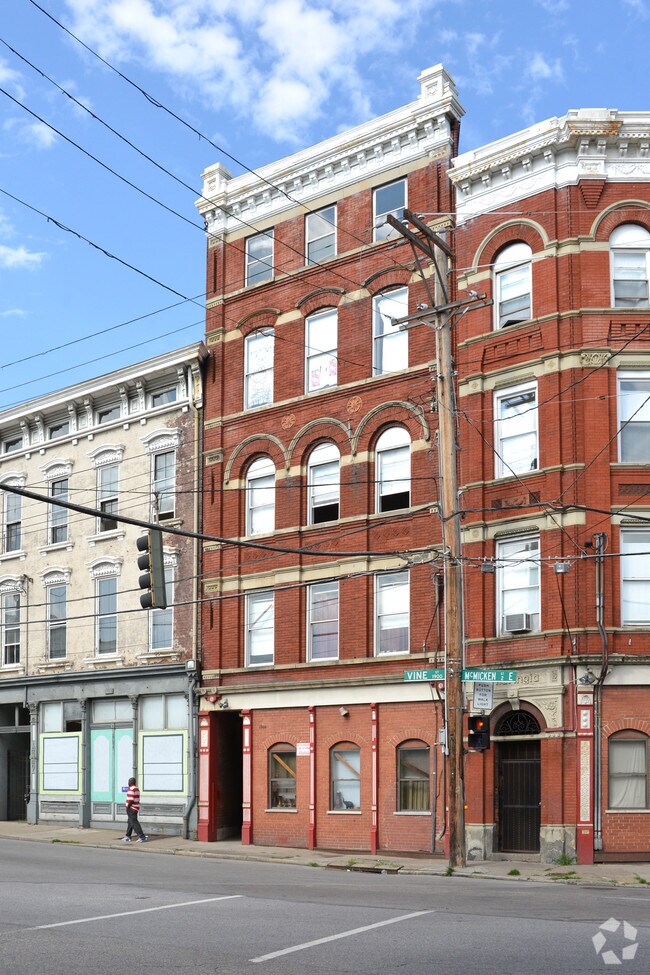 Building Photo - 1900 Vine St