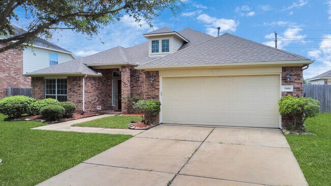 Building Photo - 1604 Spring Glen Ln