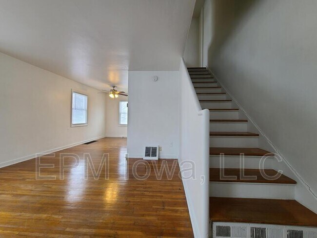Building Photo - 243 Madison St