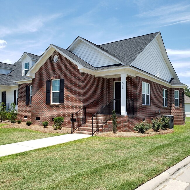 Foto del edificio - 516 Amberdale Cir W