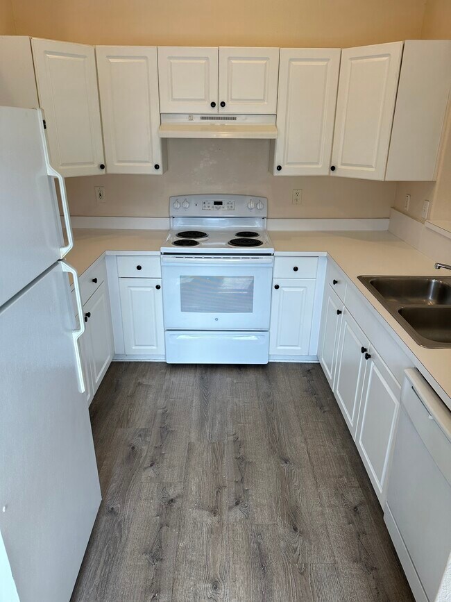 Foto del edificio - 26747 Little John Ct