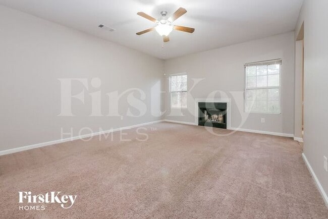 Foto del edificio - 5052 Pioneer Pkwy