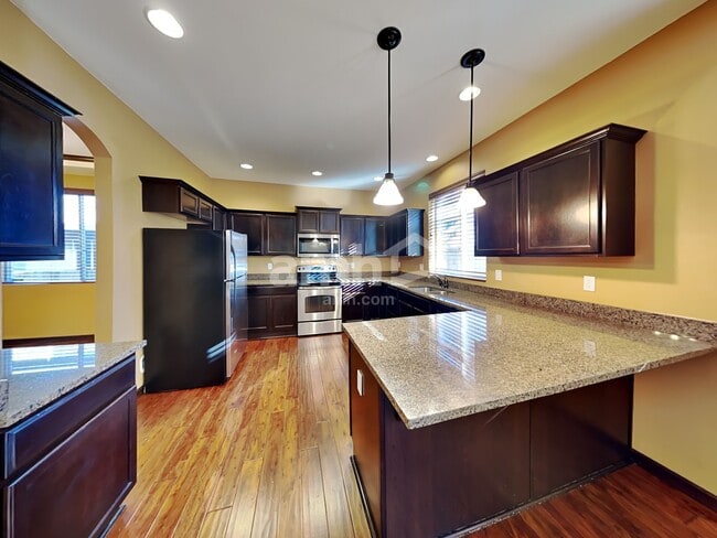 Building Photo - 9421 203rd Street Ct E