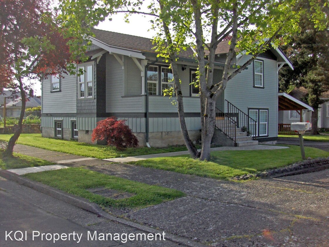 Primary Photo - 3 br, 2 bath House - 661 11th Ave SW