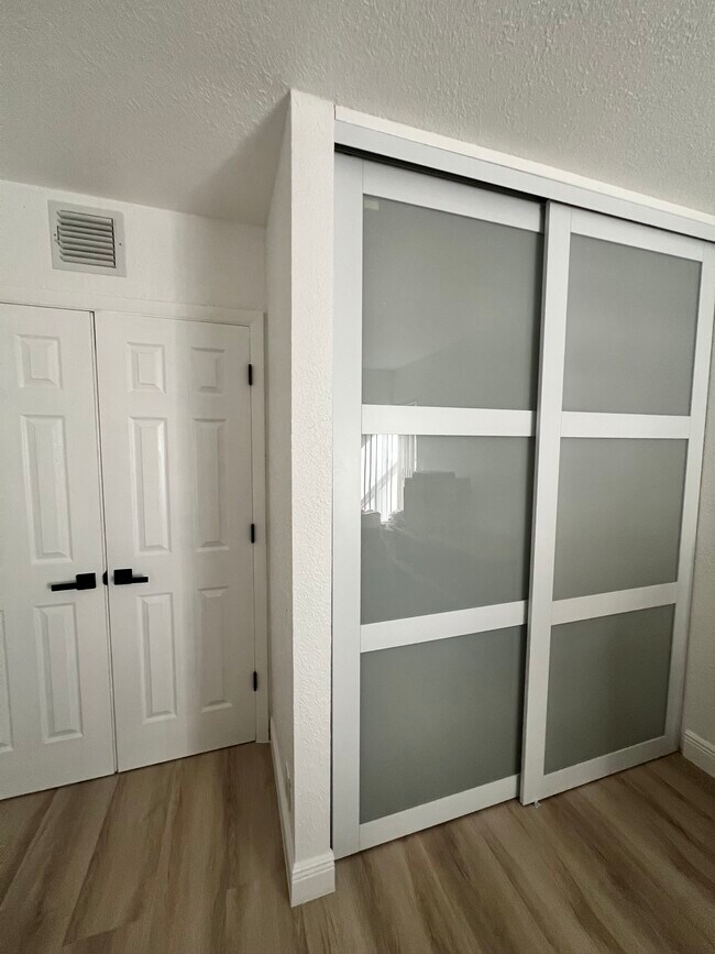 Building Photo - 3888 Coral Tree Cir