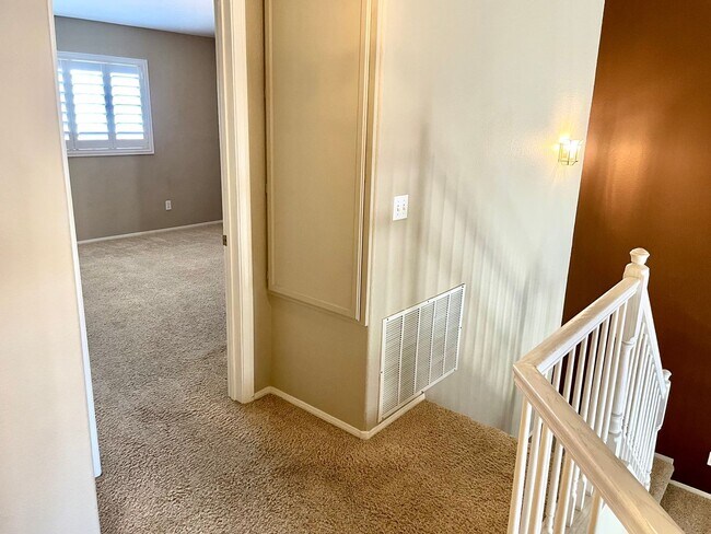 Building Photo - Hidden Gem in Gated Community - Summerlin