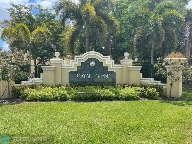 Foto del edificio - 2640 S University Dr
