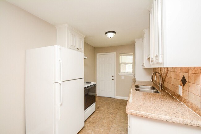 Foto del edificio - 6018 Collingsworth St