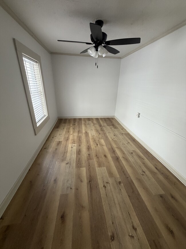 Building Photo - 1402 Worth St SW